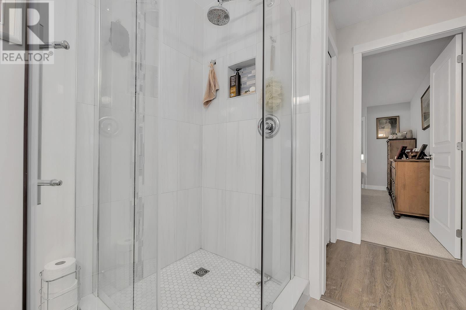 204 645 Barrera Road, Kelowna