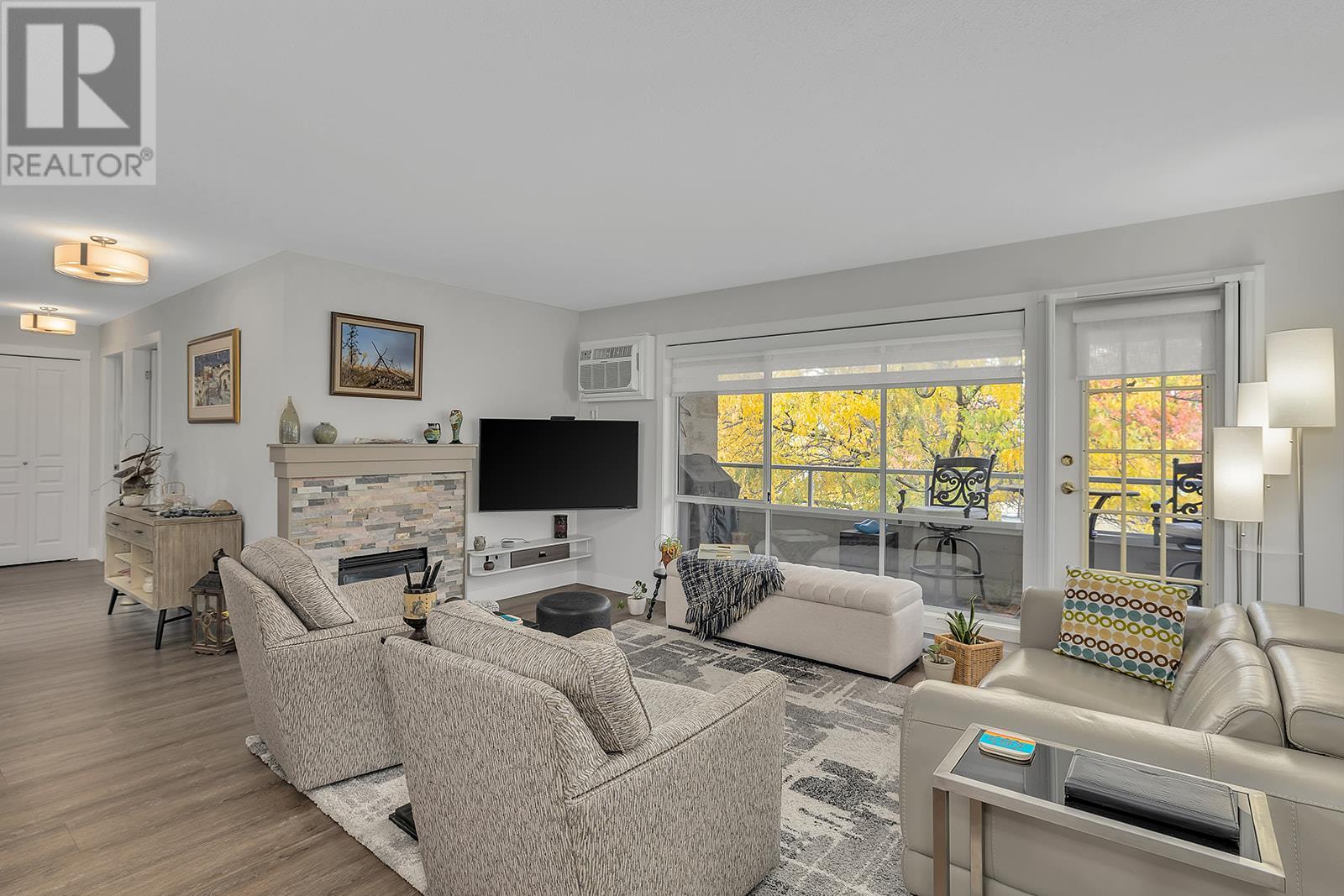 204 645 Barrera Road, Kelowna