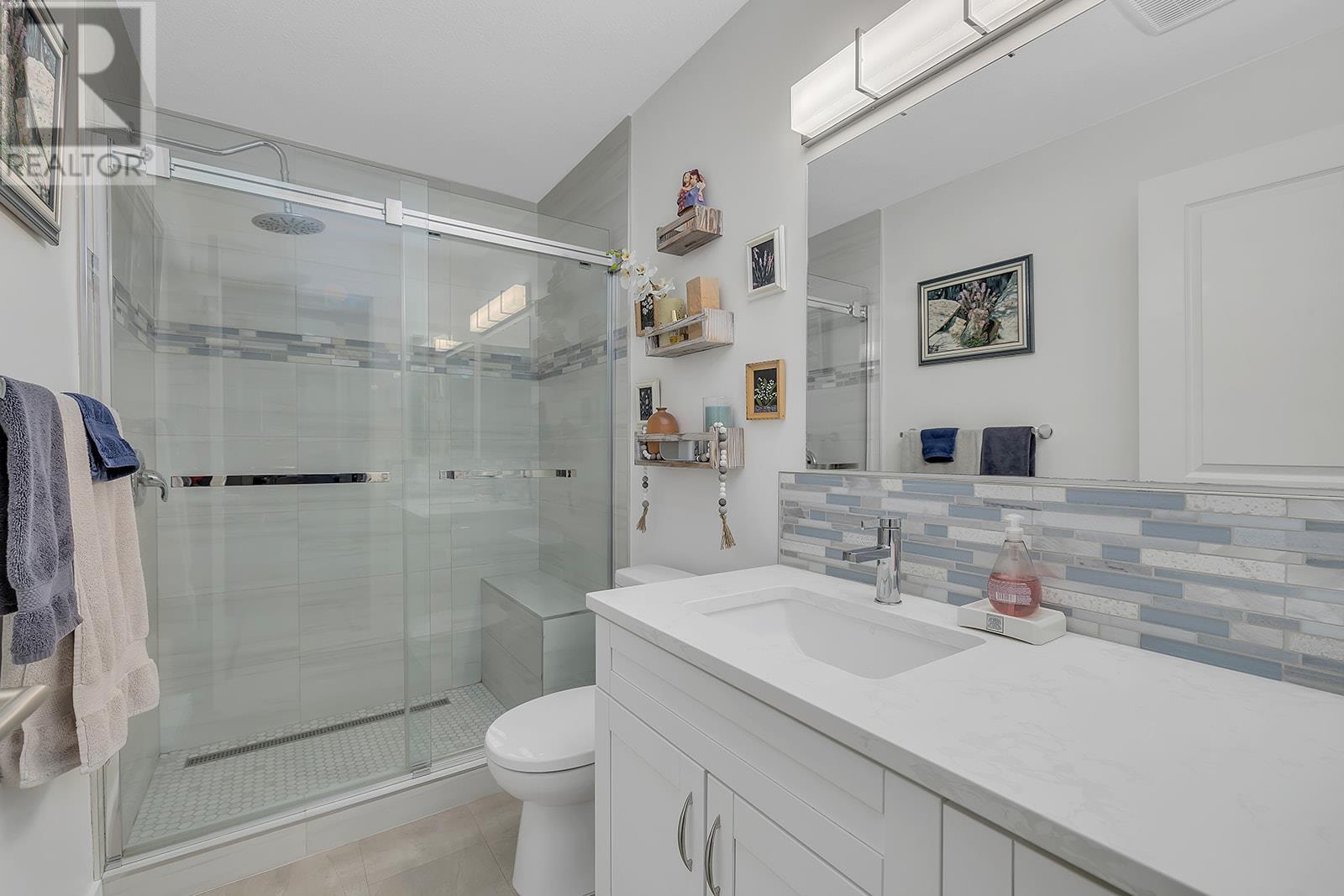 204 645 Barrera Road, Kelowna