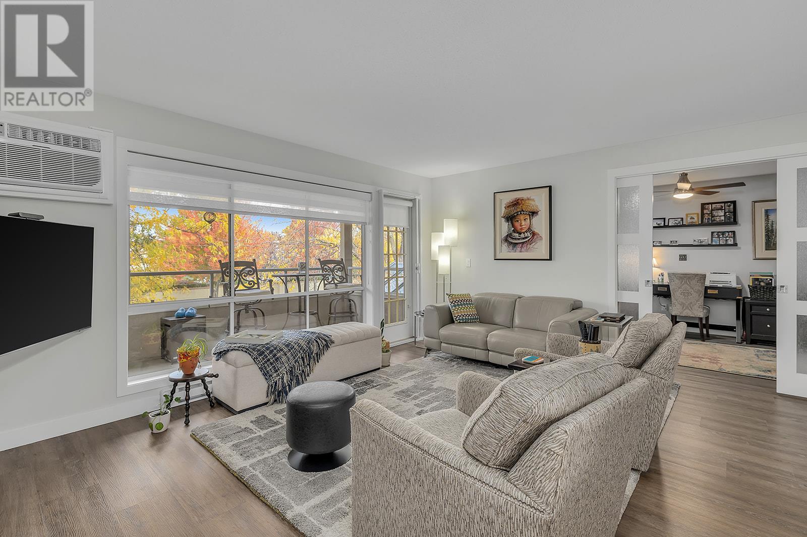 204 645 Barrera Road, Kelowna