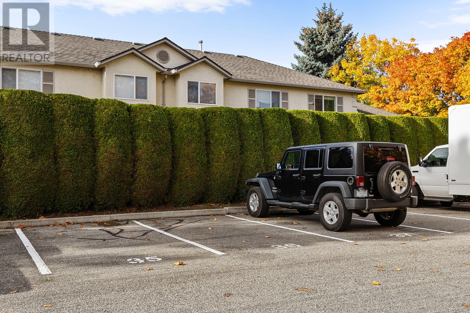 204 645 Barrera Road, Kelowna