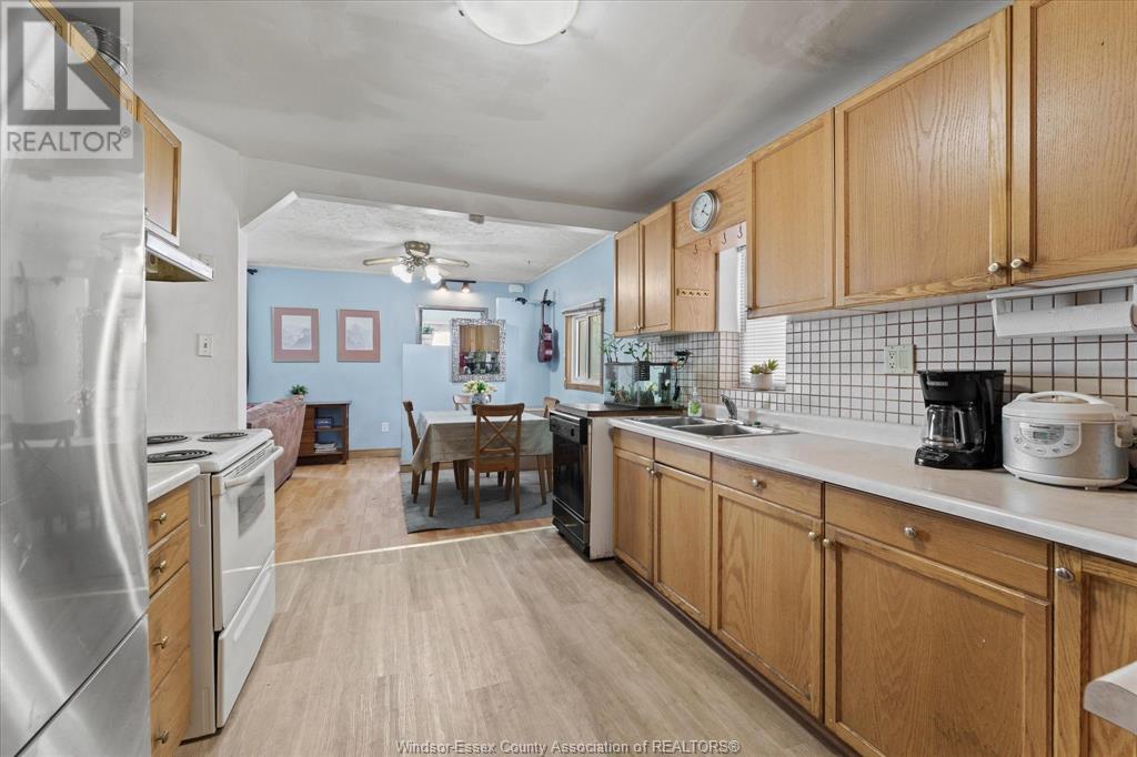 Photo 17 of 956 St Luke Road, Windsor ON