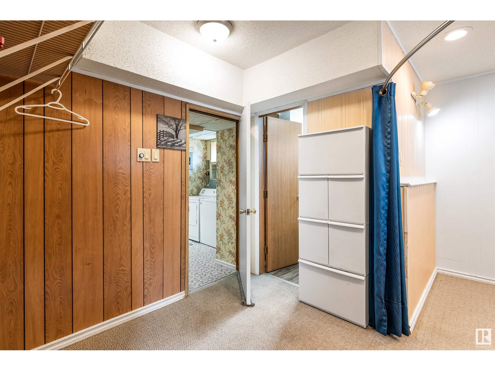Single Family House Bungalow for Sale in  BELMONT DR St. Albert 