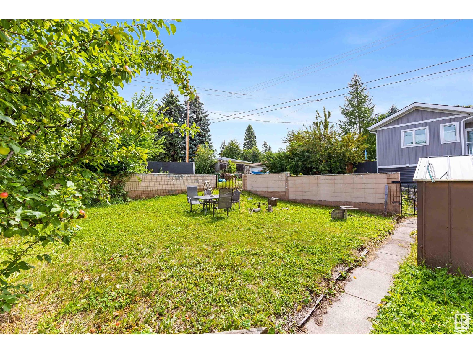 Single Family House Bungalow for Sale in  BELMONT DR St. Albert 
