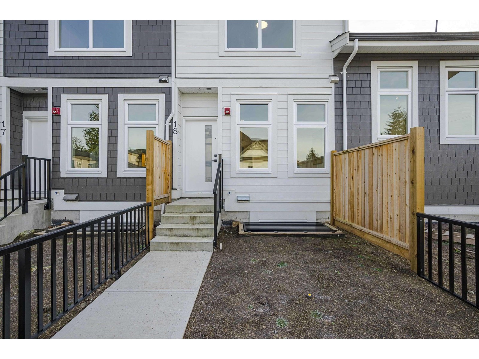 Photo 1 of 9 12770 105 Avenue, Surrey BC