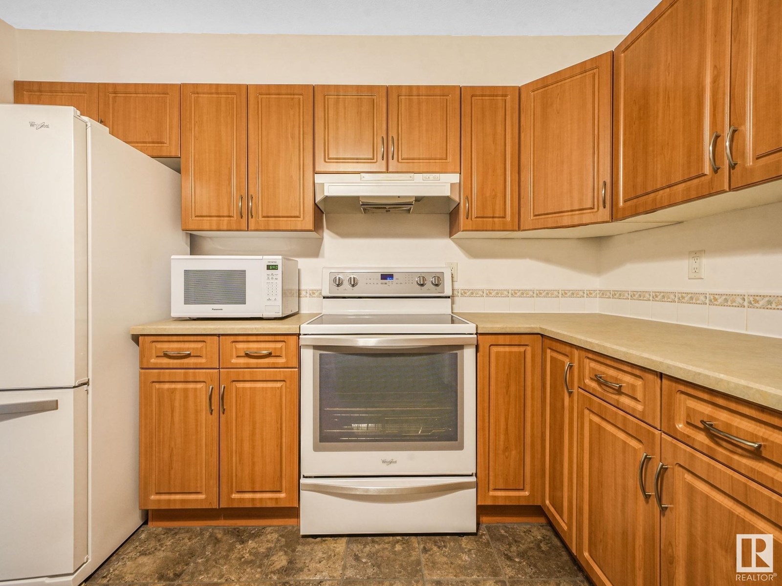 Photo 9 of 211 6220 Fulton Rd Nw, Edmonton AB