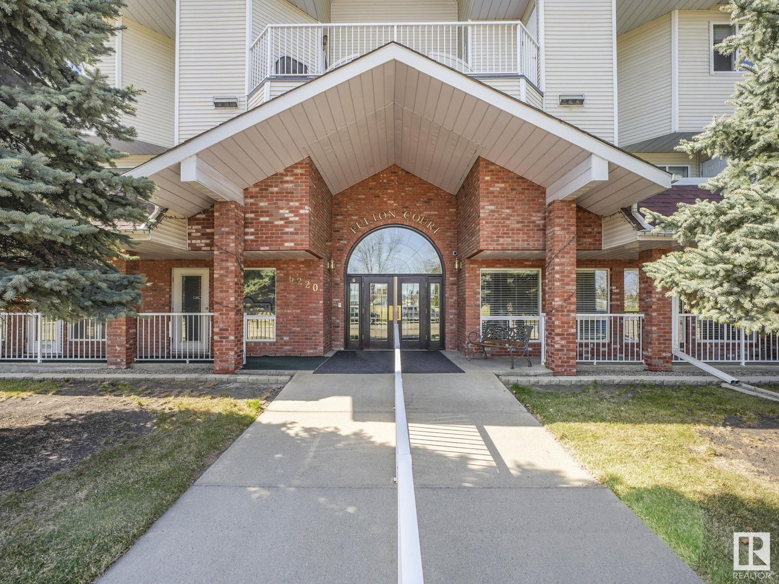 Photo 16 of 211 6220 Fulton Rd Nw, Edmonton AB