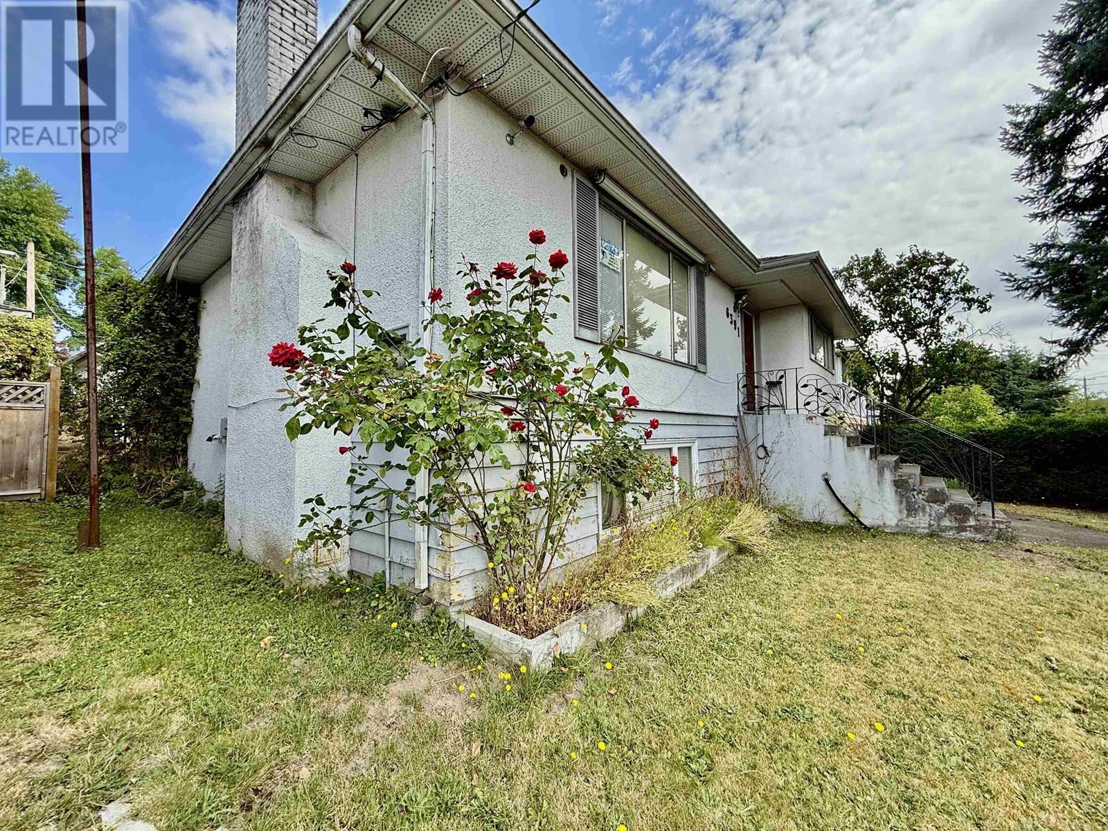 Photo 5 of 6391 Lougheed Highway, Burnaby BC