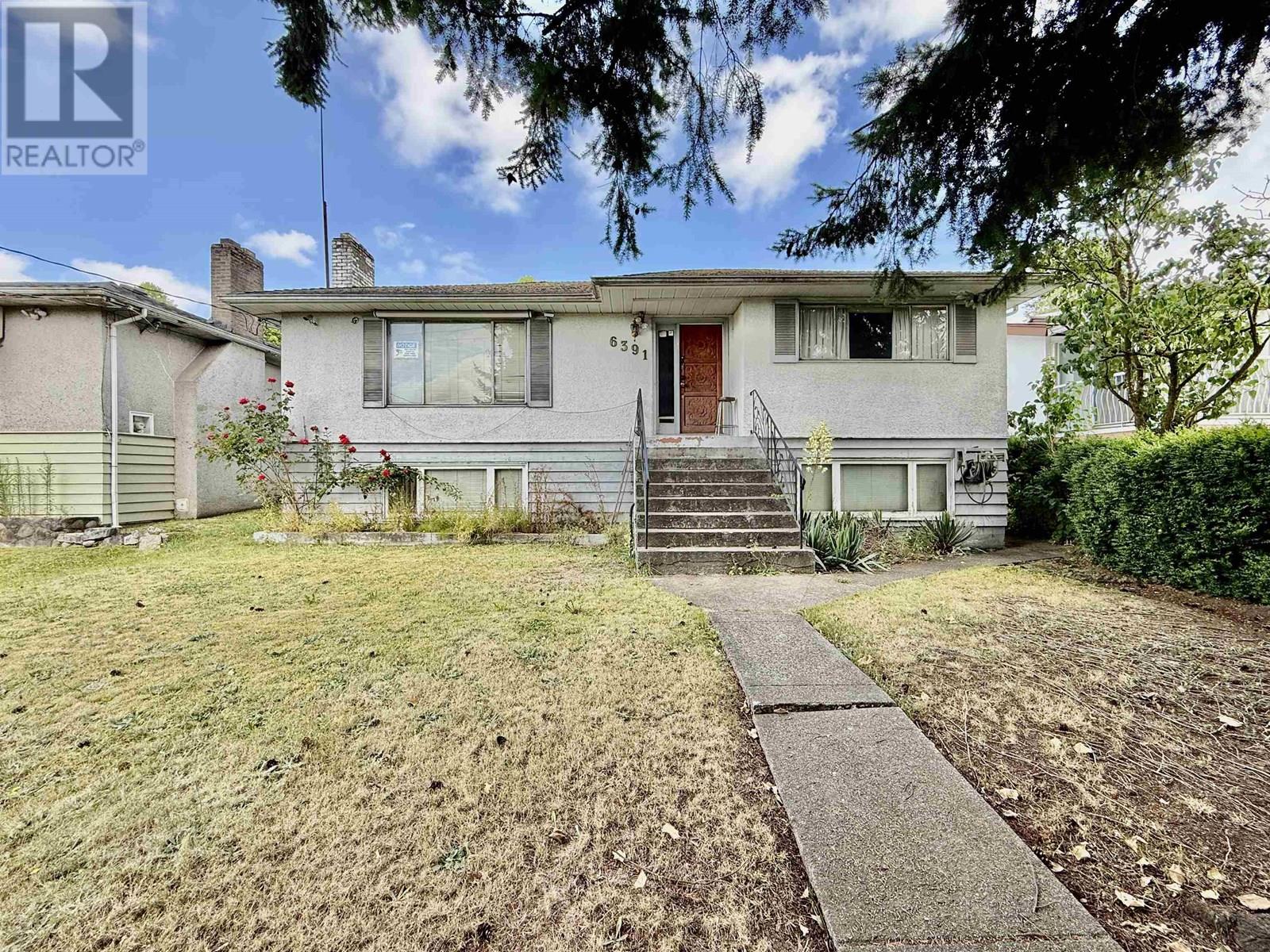 Photo 1 of 6391 Lougheed Highway, Burnaby BC