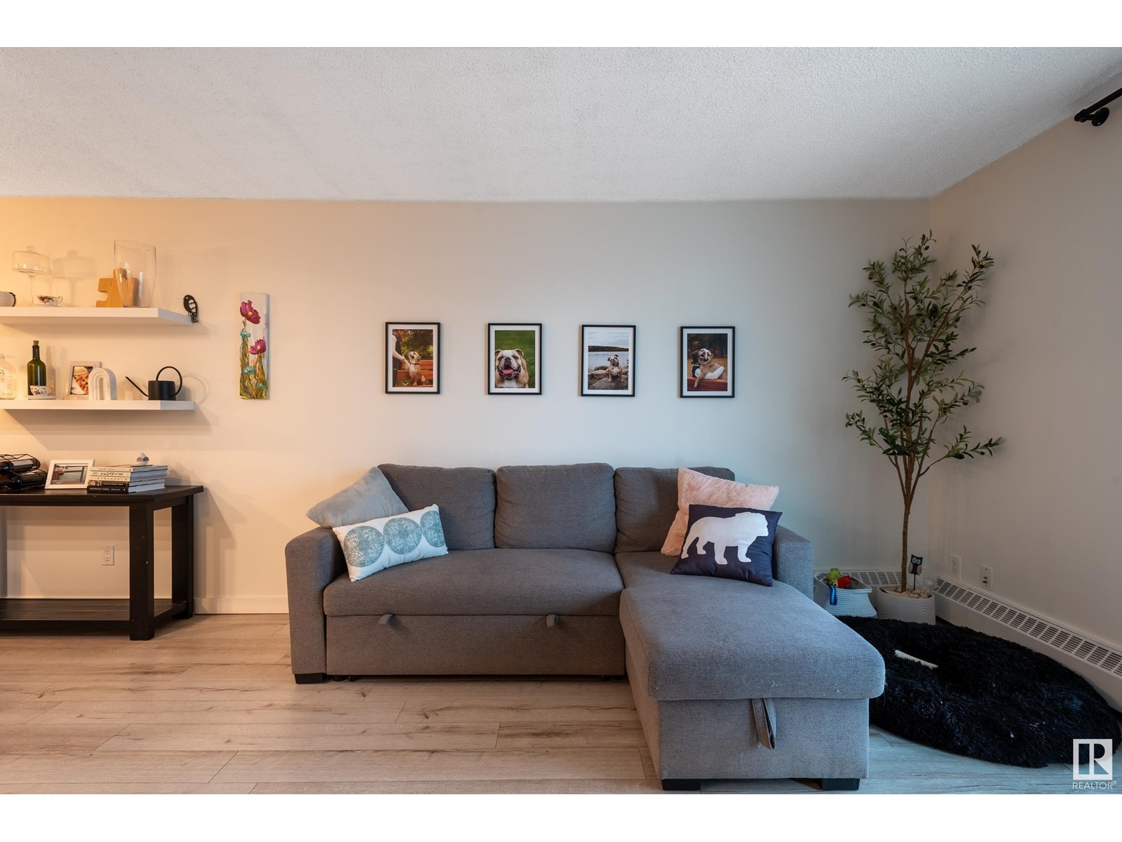 Photo 5 of 703 10145 109 St Nw, Edmonton AB