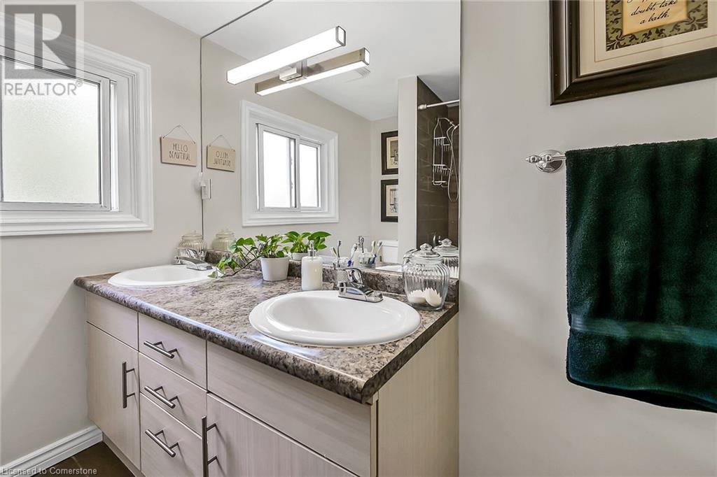 Photo 39 of 125 Bonaventure Drive Unit 59, Hamilton ON