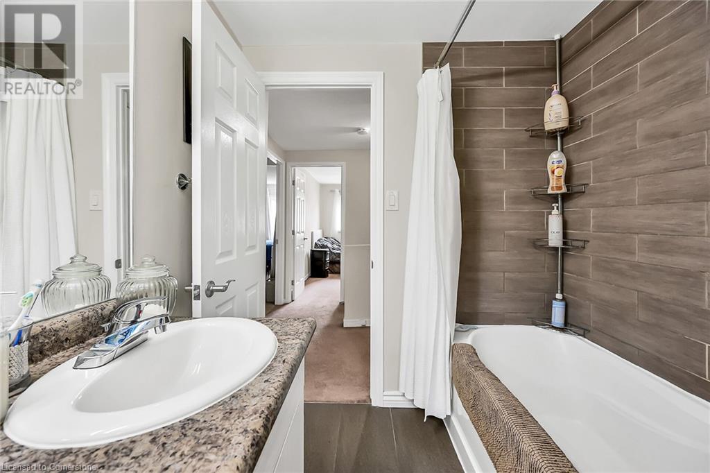 Photo 37 of 125 Bonaventure Drive Unit 59, Hamilton ON