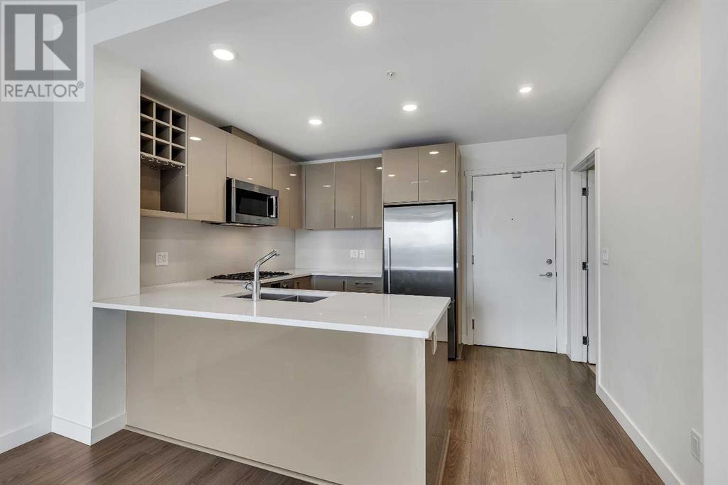 Single Family House for Sale in    Street NW Hillhurst Calgary 