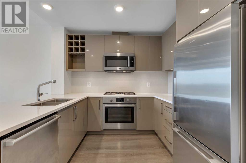 Single Family House for Sale in    Street NW Hillhurst Calgary 