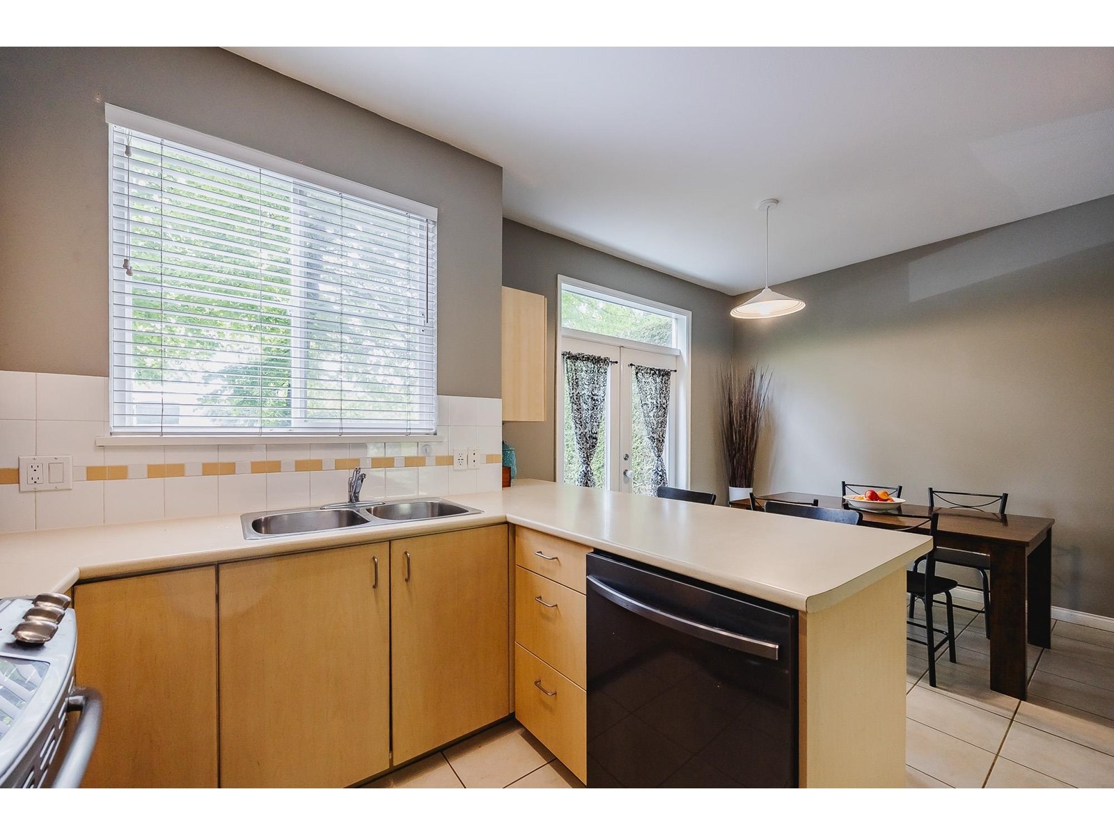 Photo 7 of 45 6465 184 A Street, Surrey BC