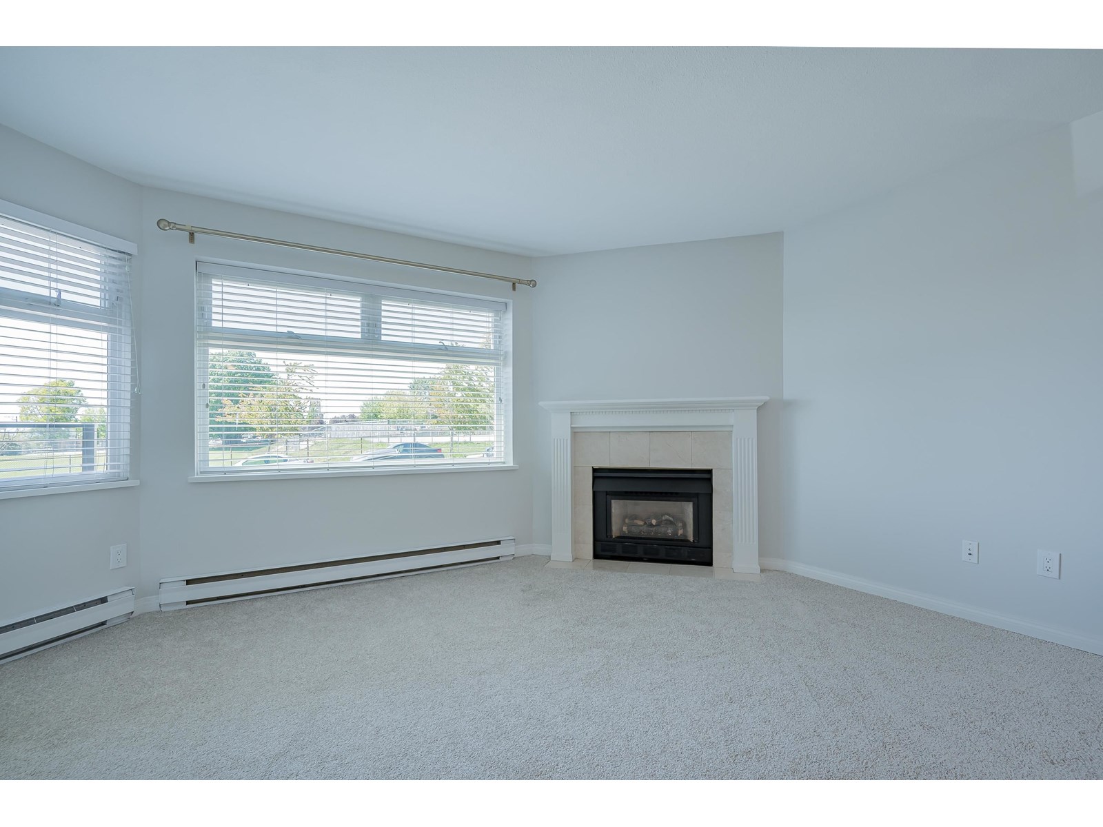 308 1220 FIR STREET, White Rock