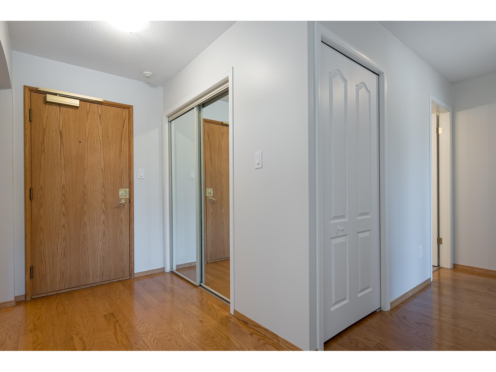 308 1220 FIR STREET, White Rock