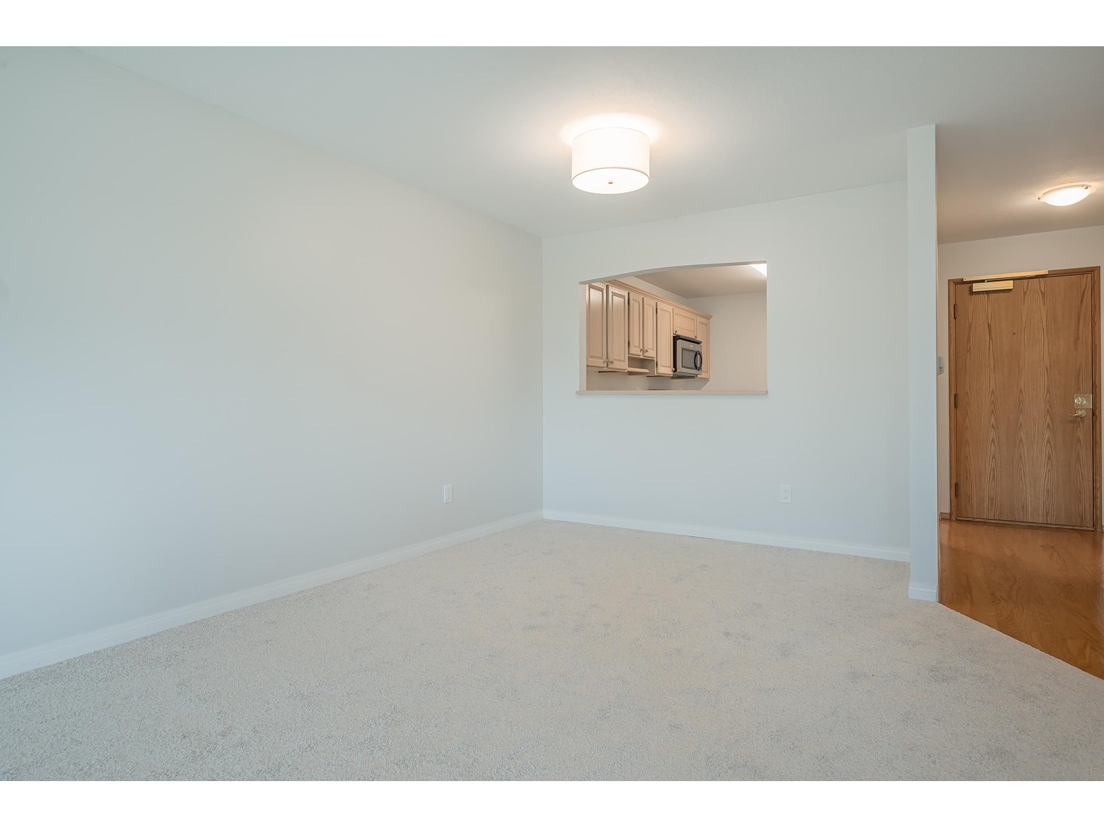 308 1220 FIR STREET, White Rock