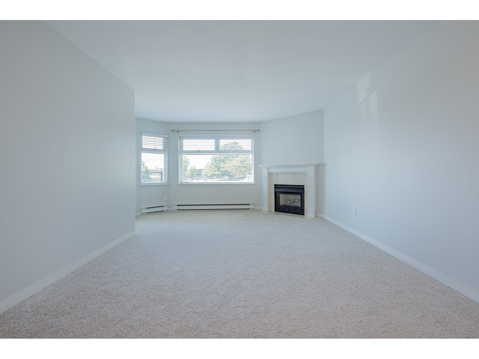 308 1220 FIR STREET, White Rock