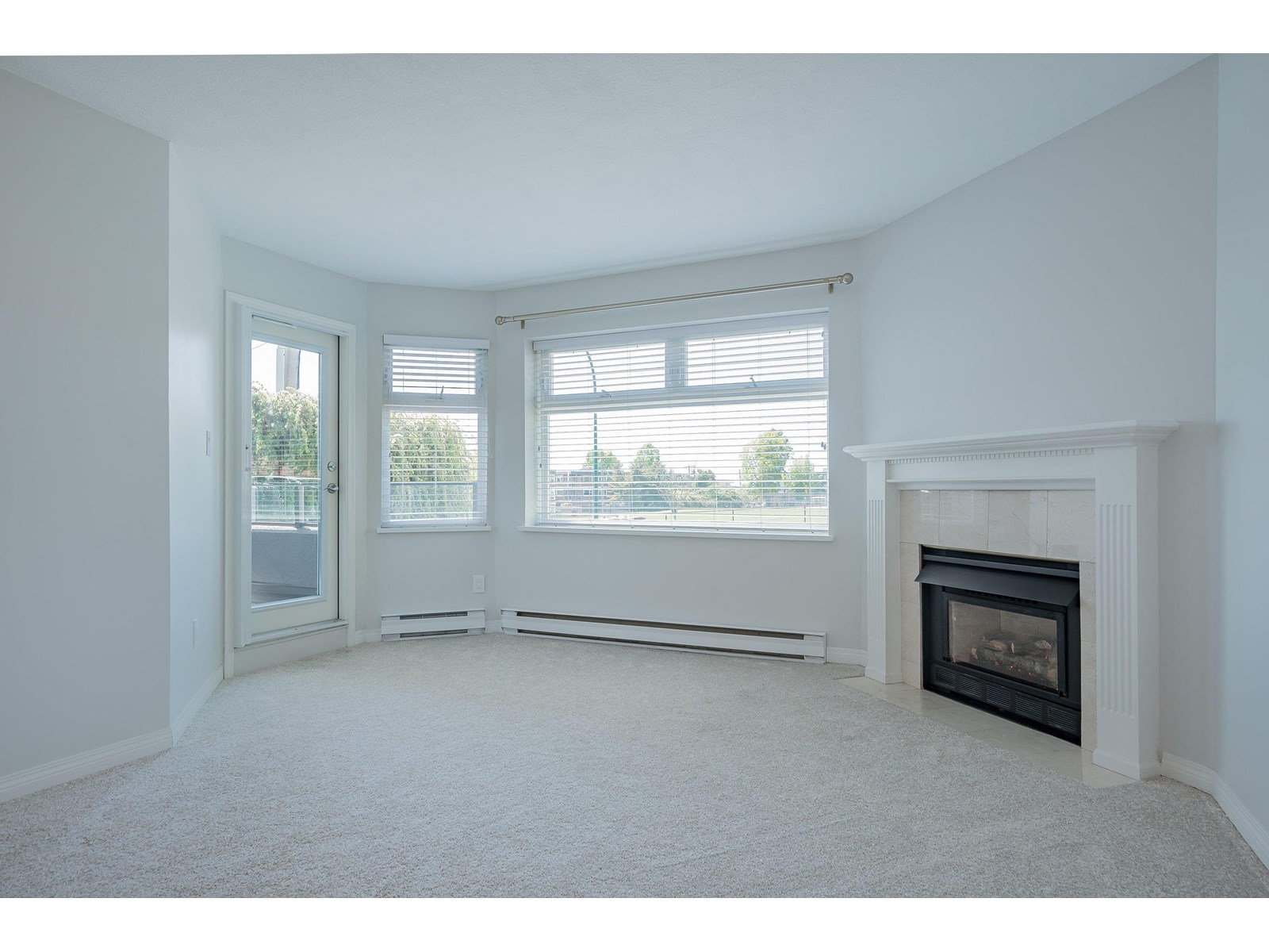 308 1220 FIR STREET, White Rock