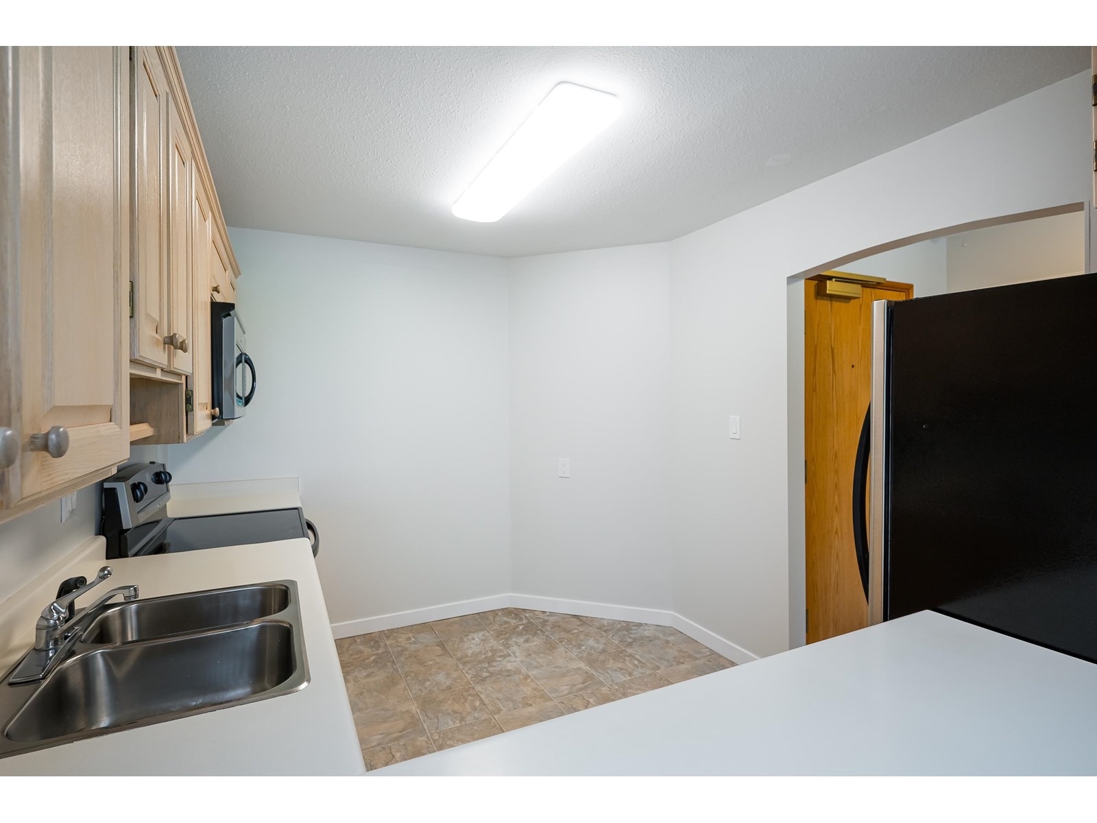 308 1220 FIR STREET, White Rock