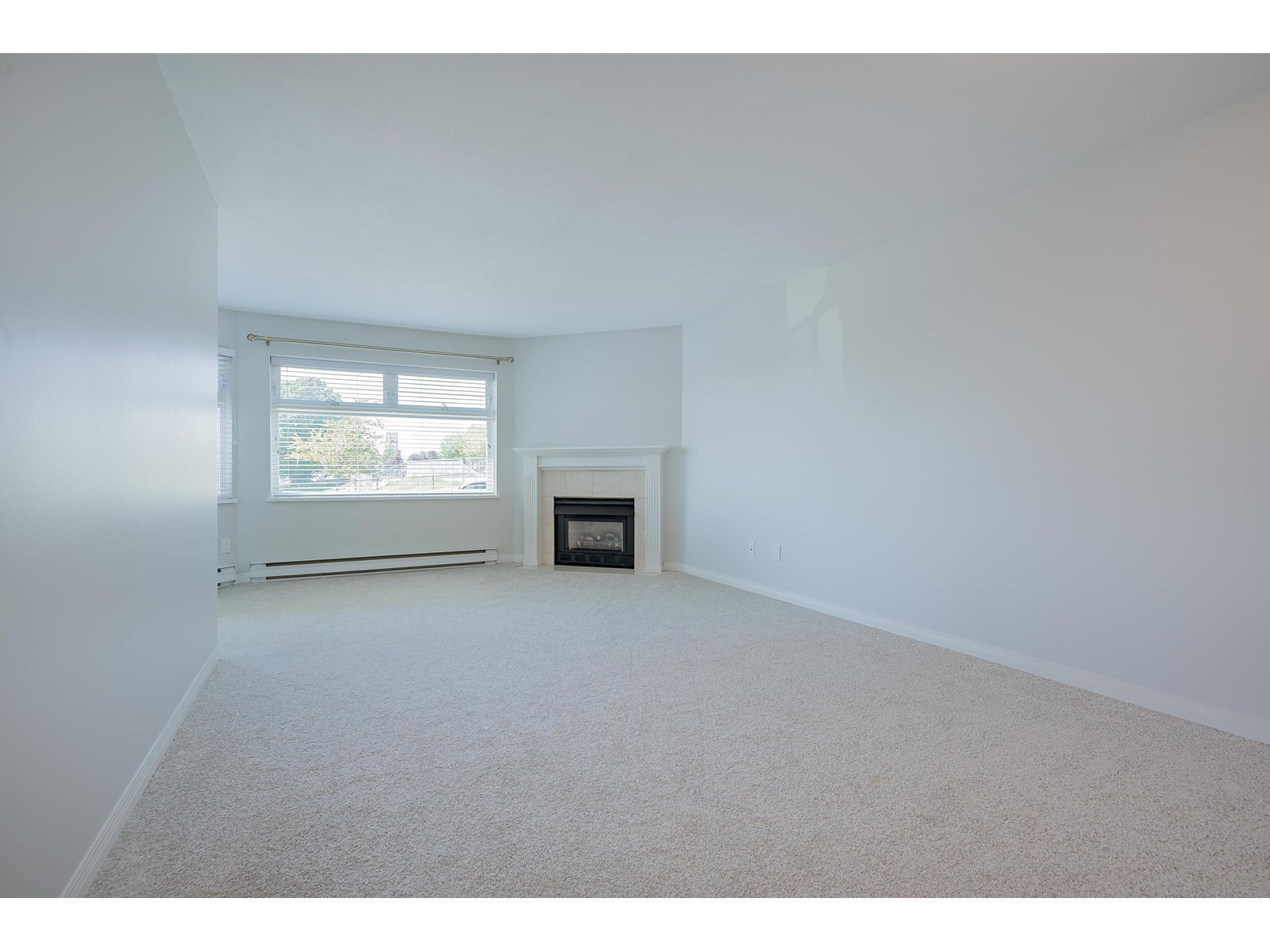308 1220 FIR STREET, White Rock
