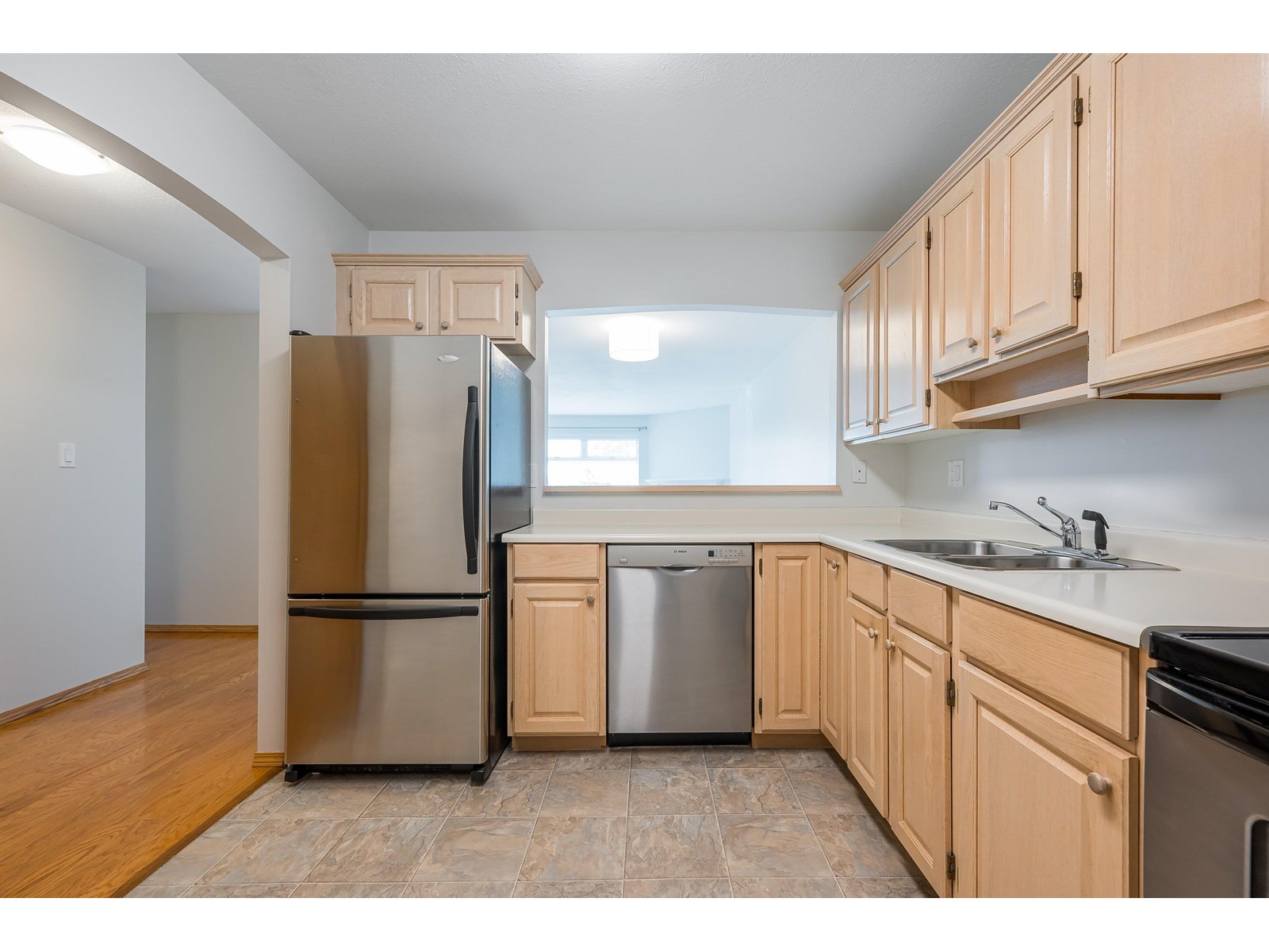 308 1220 FIR STREET, White Rock
