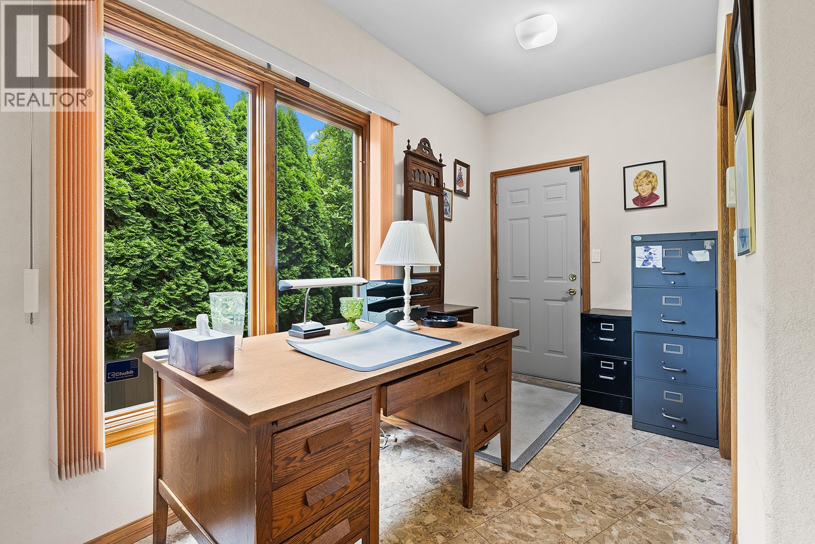  463 Carona Crescent, Kelowna