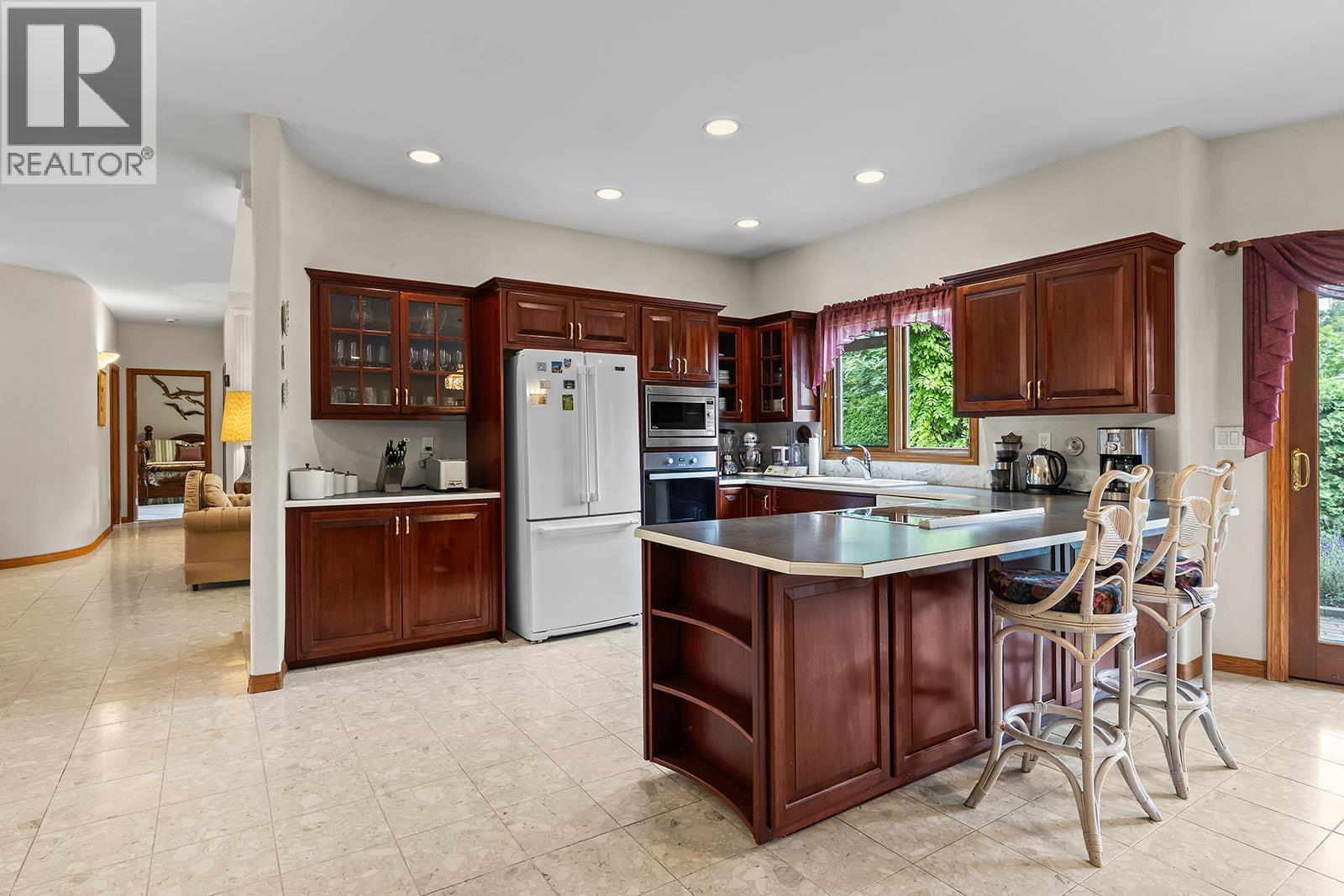  463 Carona Crescent, Kelowna