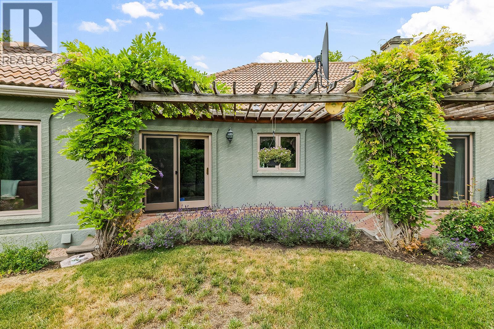  463 Carona Crescent, Kelowna