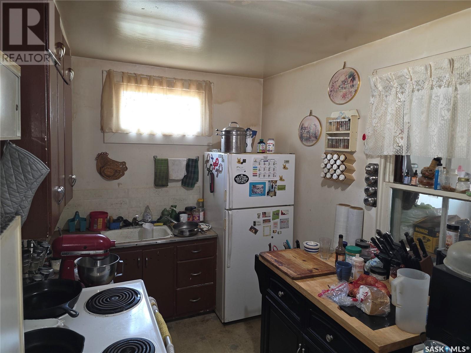 Photo 5 of 309 5th Street E, Wynyard SK