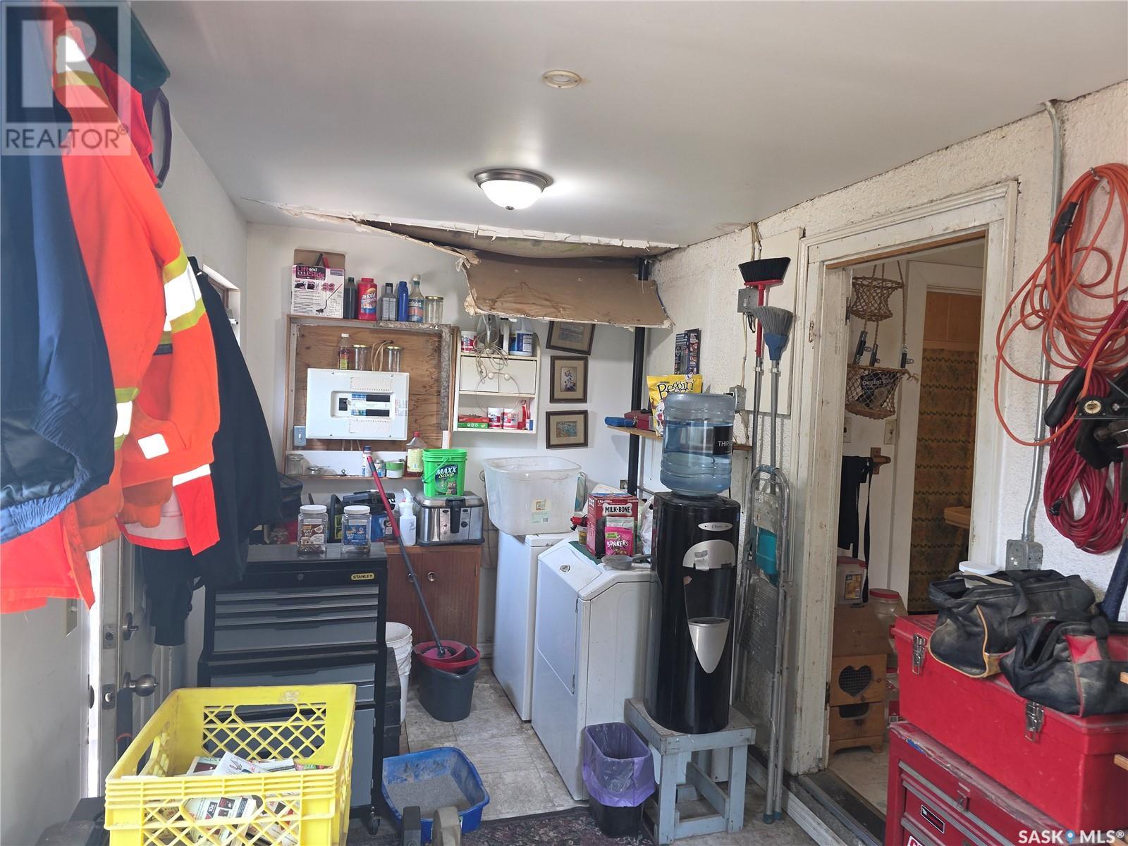 Photo 9 of 309 5th Street E, Wynyard SK
