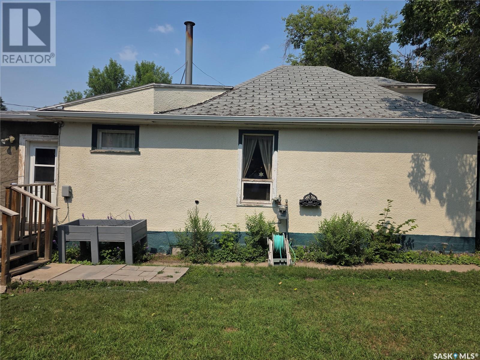 Photo 25 of 309 5th Street E, Wynyard SK