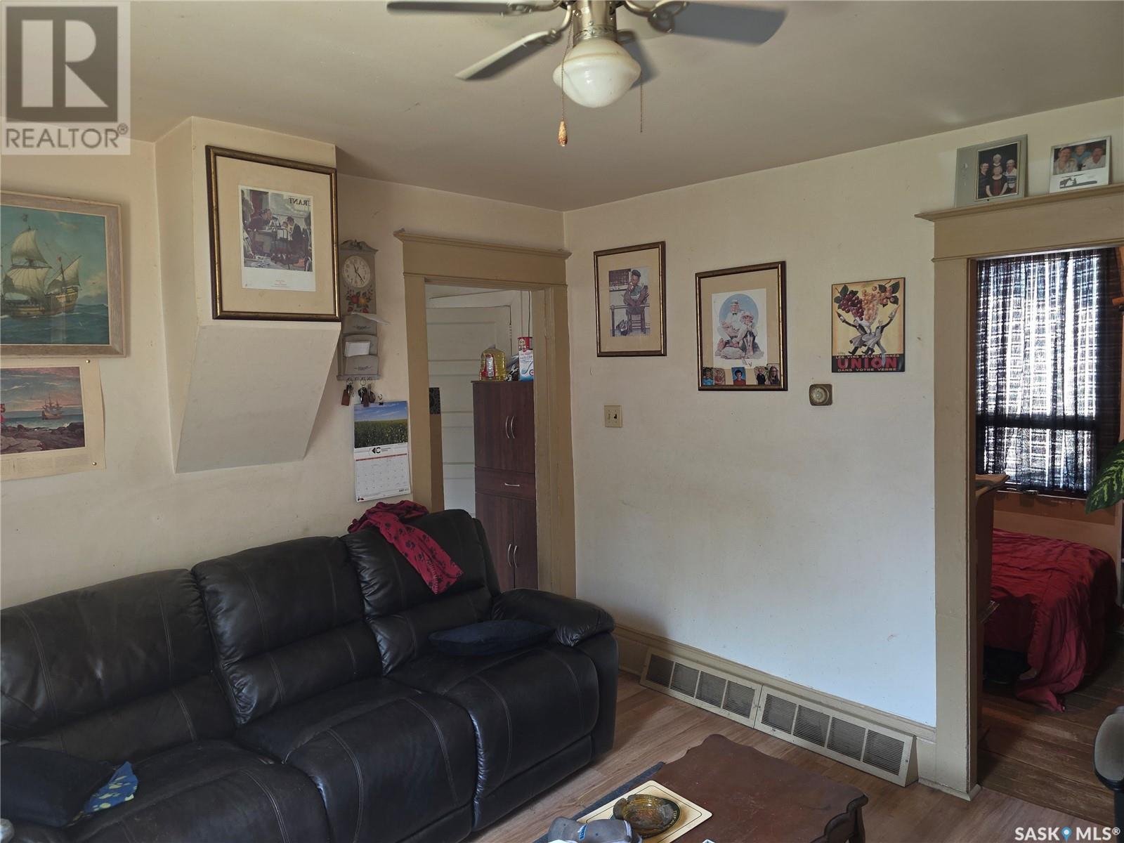 Photo 32 of 309 5th Street E, Wynyard SK