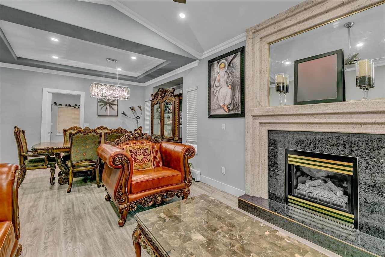 Photo 4 of 6550 128 Street, Surrey BC
