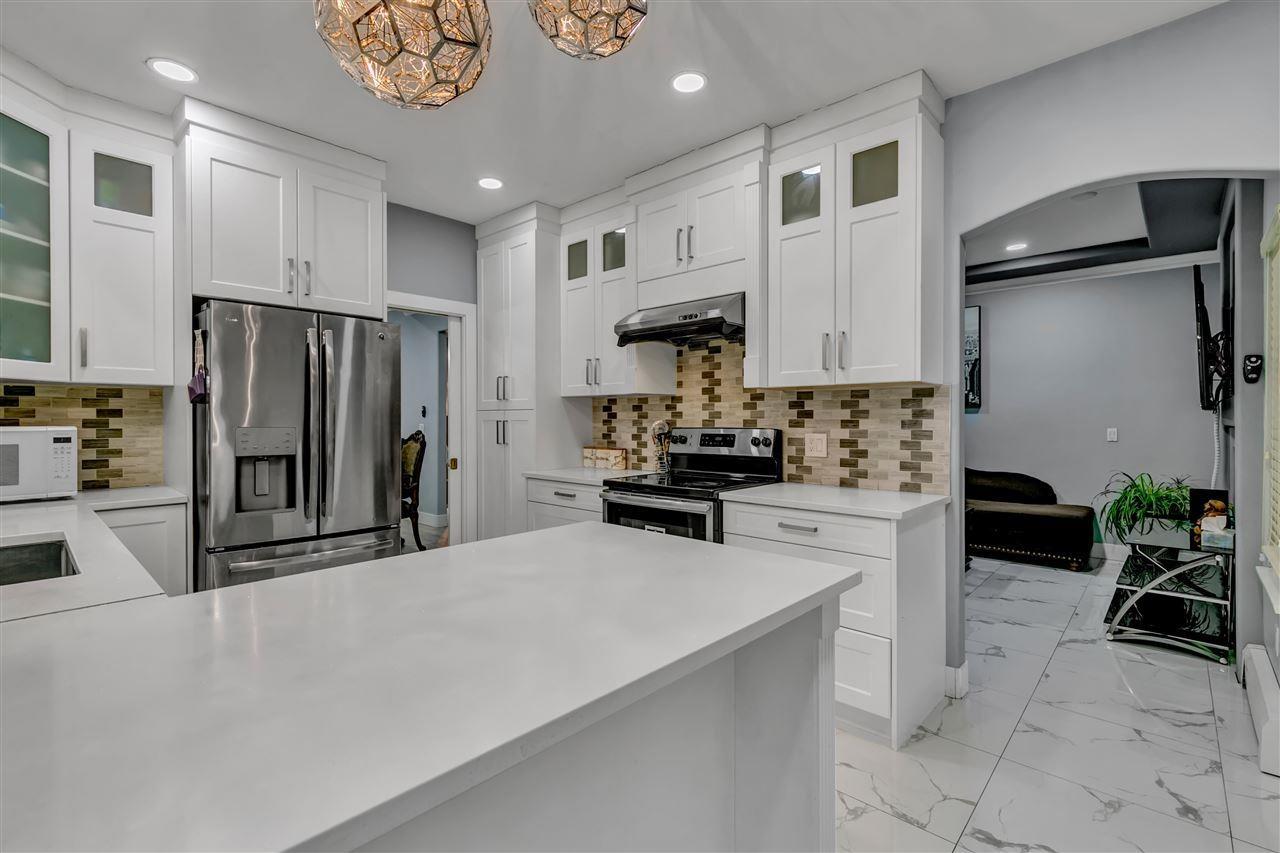 Photo 9 of 6550 128 Street, Surrey BC