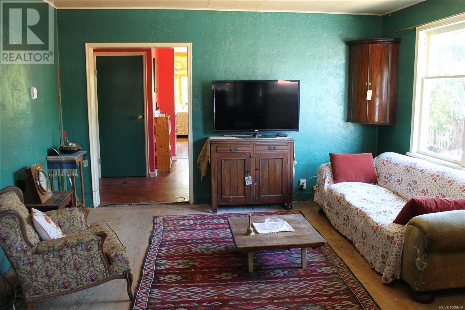 Photo 10 of 756 Marchmont Rd, Duncan BC