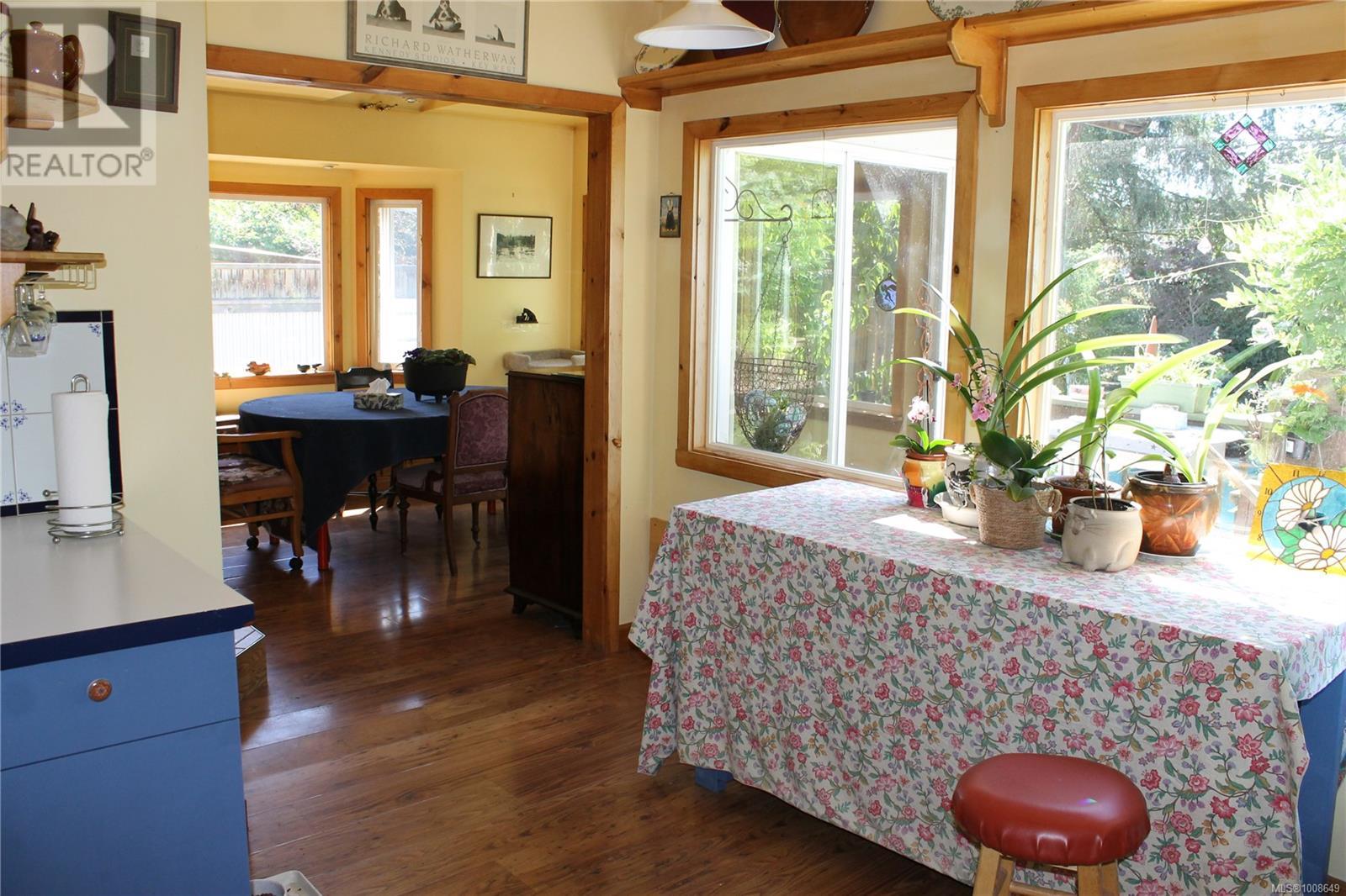 Photo 27 of 756 Marchmont Rd, Duncan BC