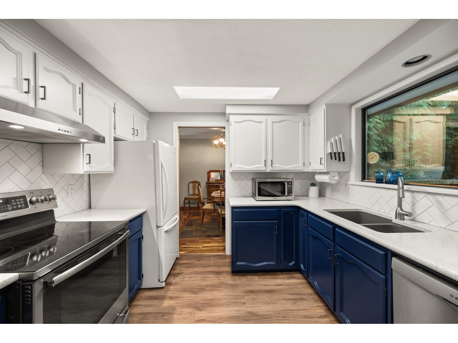 Photo 12 of 4961 202 A Street, Langley BC