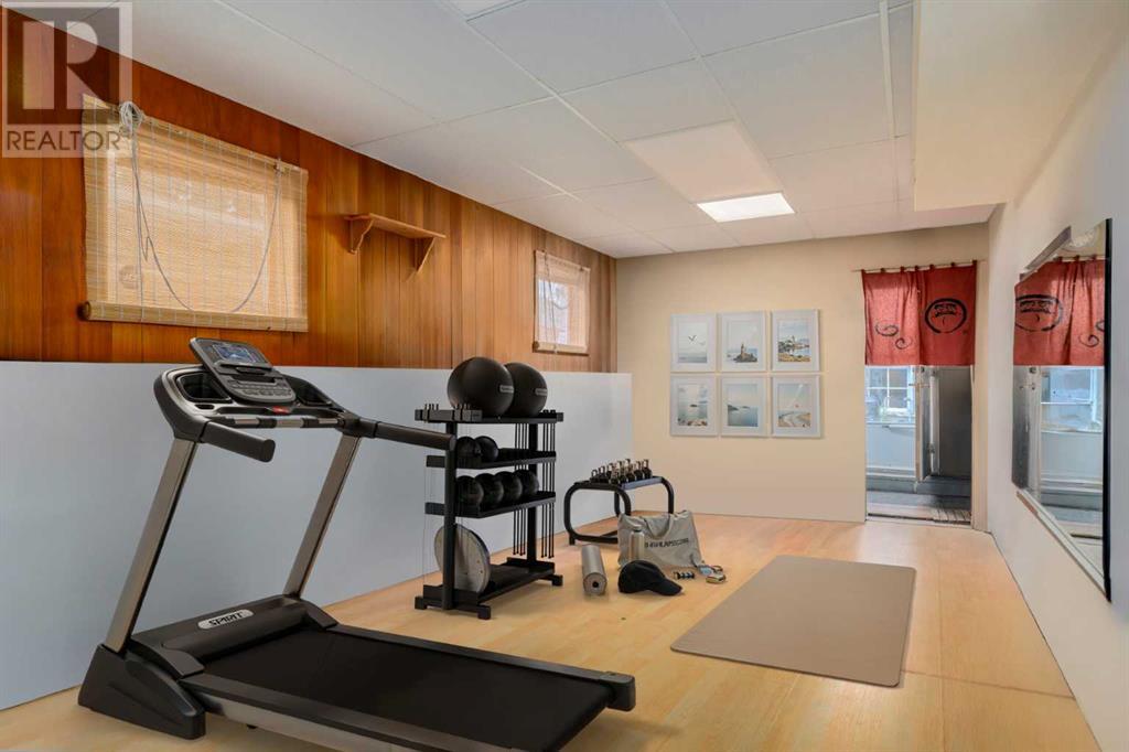 Single Family House 4 Level for Sale in  Winchester Crescent SW Westgate Calgary 