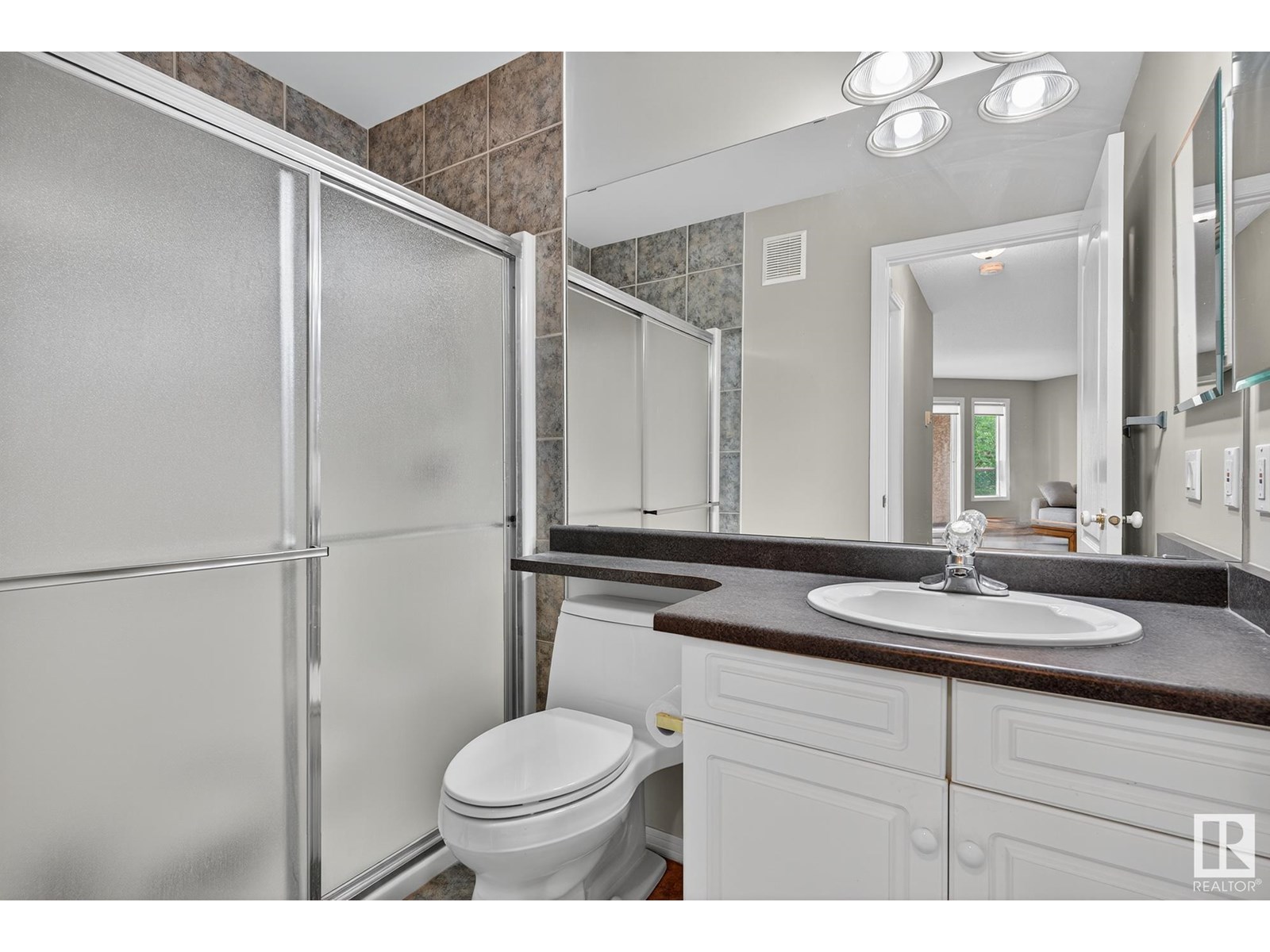 Photo 31 of 215 6623 172 St Nw, Edmonton AB