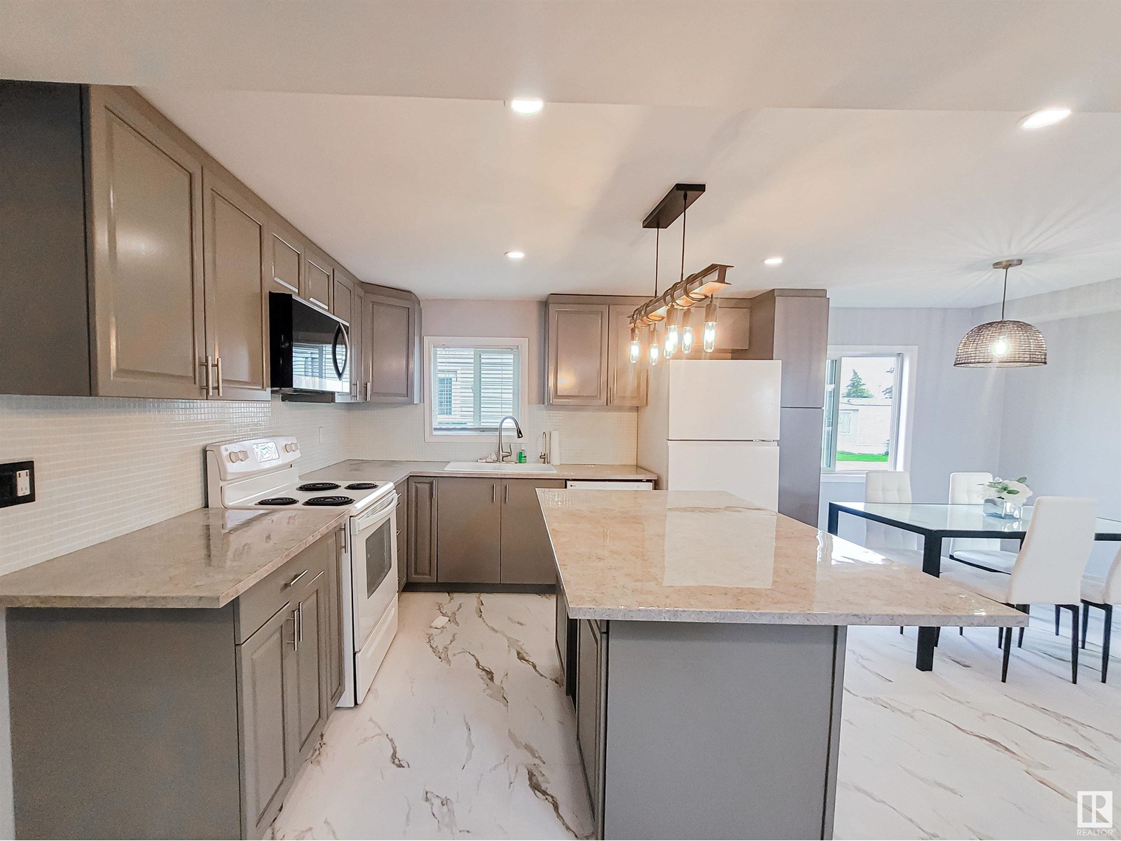 Photo 10 of 680 53222 Rge Road 272, Rural Parkland County AB