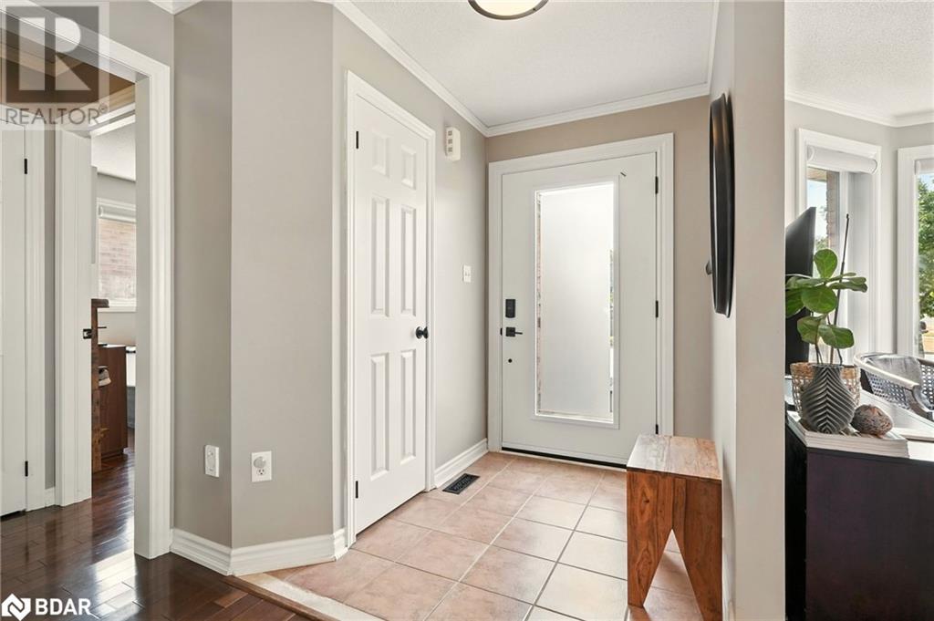 Photo 4 of 12 Dunnett Drive, Barrie ON