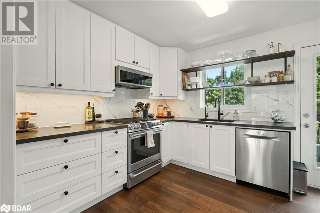 Photo 10 of 12 Dunnett Drive, Barrie ON