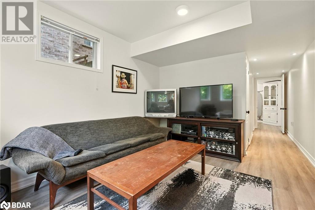 Photo 27 of 12 Dunnett Drive, Barrie ON