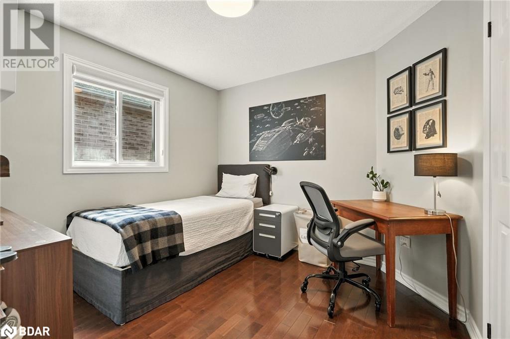 Photo 16 of 12 Dunnett Drive, Barrie ON