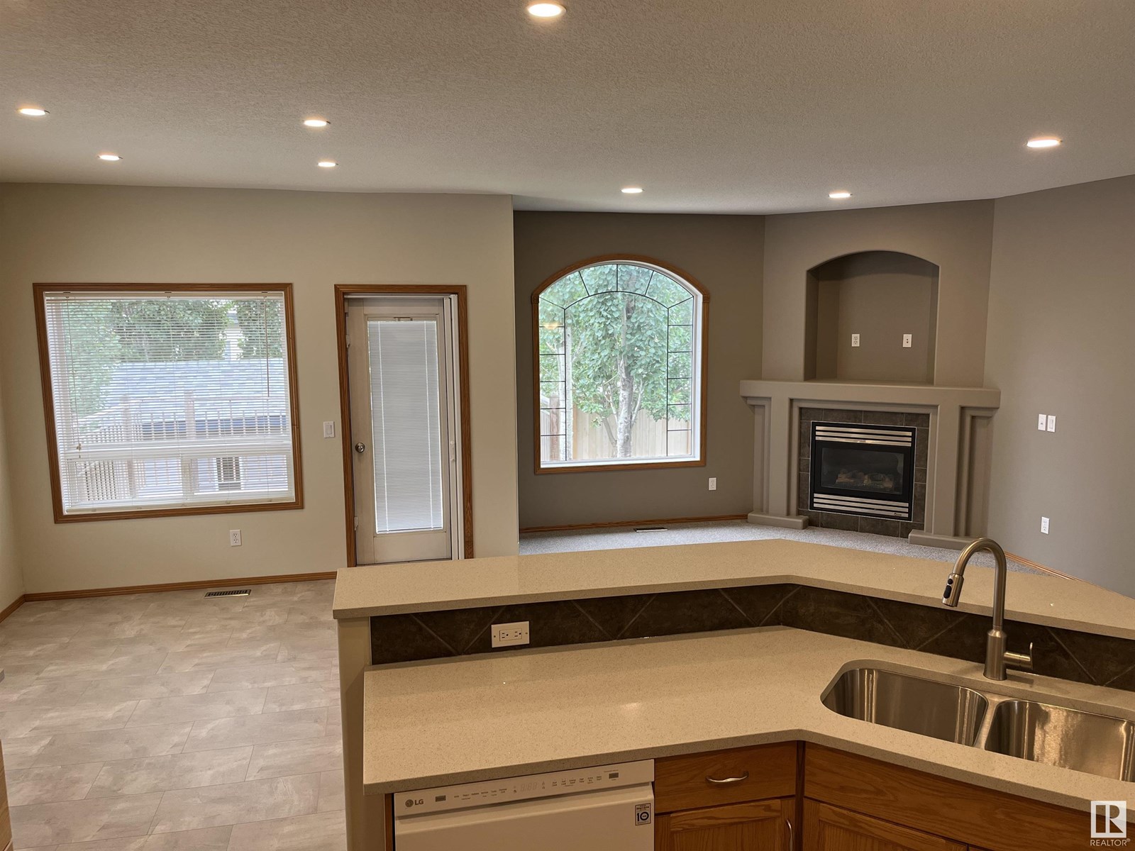 Photo 13 of 2 Wakefield Pl, Leduc AB