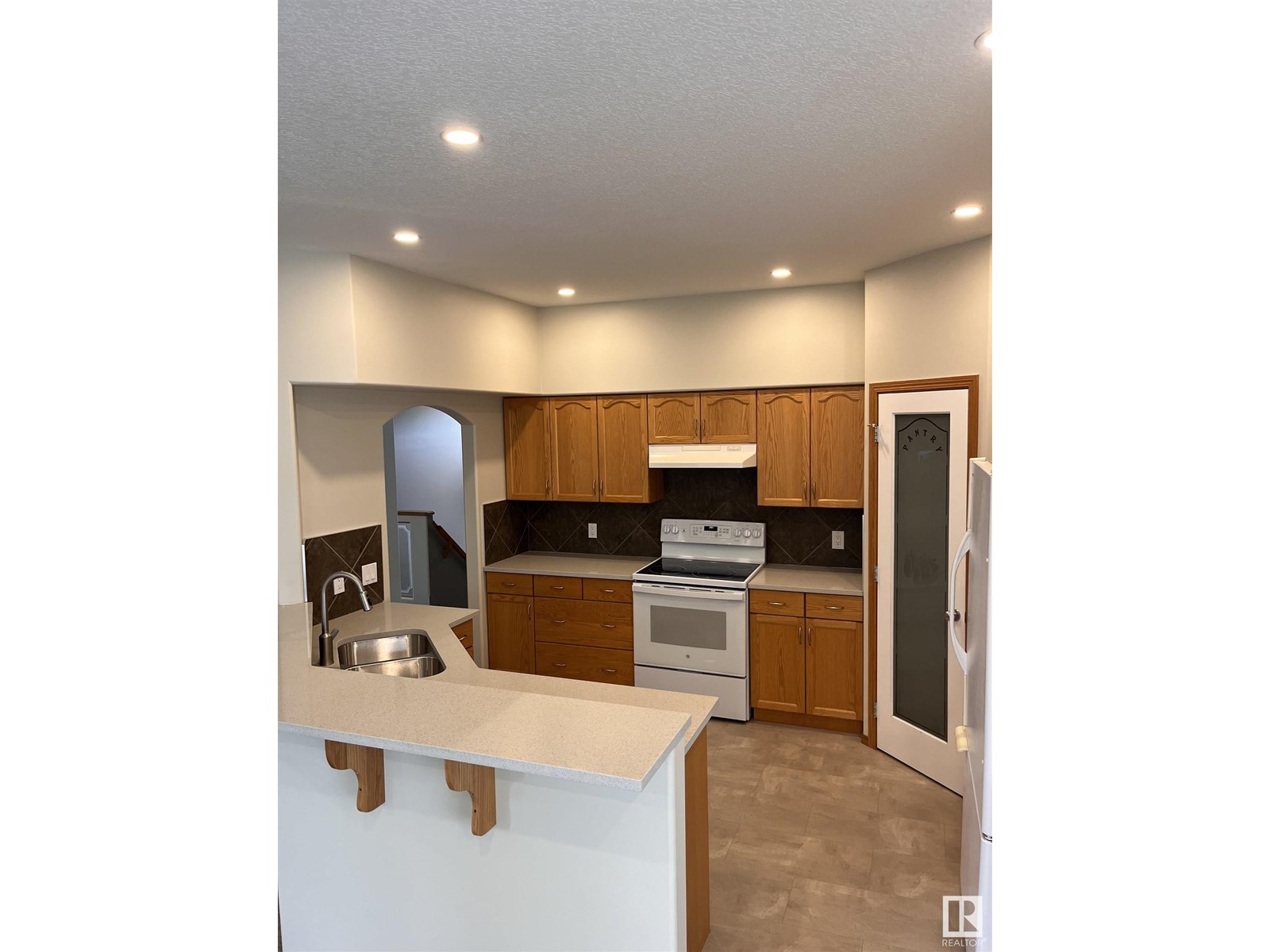 Photo 11 of 2 Wakefield Pl, Leduc AB