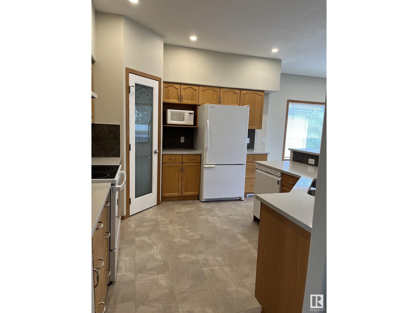 Photo 12 of 2 Wakefield Pl, Leduc AB