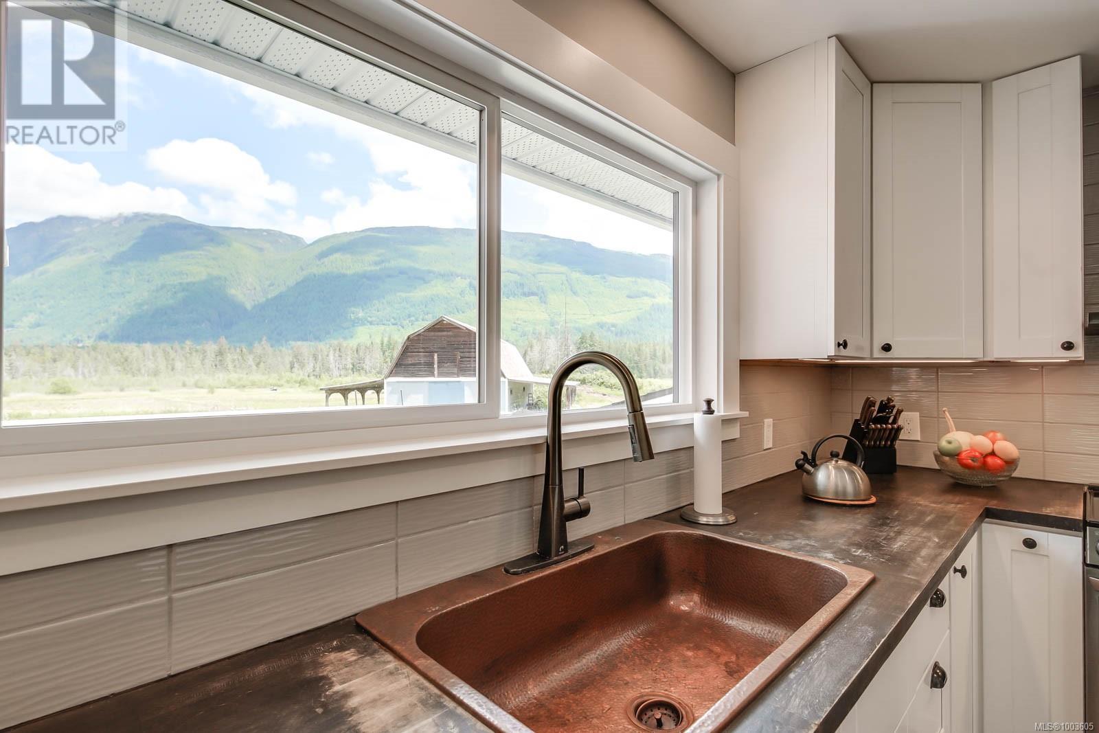 7801-7807 Beaver Creek Rd, Port Alberni